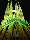 Türme der Sagrada Familia bei Nacht