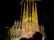 Sagrada Familia bei Nacht Fotos