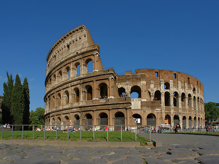 Kolosseum mit Platz - Latium (Rom) (Rom)